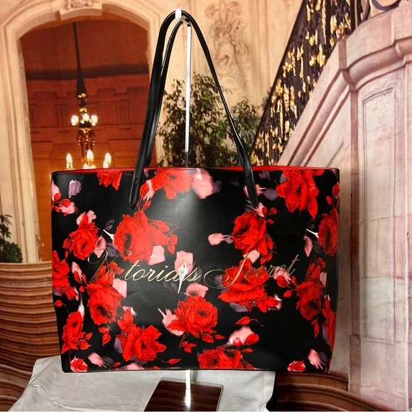 VICTORIAS SECRET ROSE TOILE FLORAL LIMITED EDITION TOTE 🌹🌹❤️❤️ - Picture 3 of 12